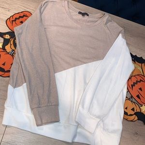 Gibsonlook tan and white sweater